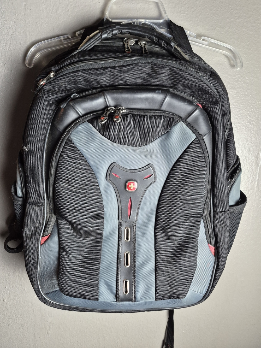 Wenger Swiss Gear Black and Gray Men's Laptop Backpack - Durable Everyday Bag